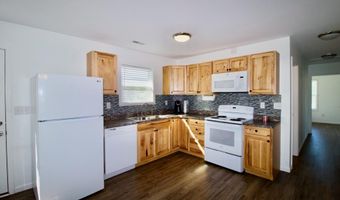 127 Calhoun St, Alderson, WV 24910