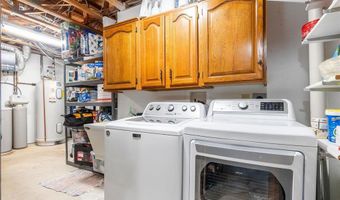 810 Latoka View Ct SW, Alexandria, MN 56308