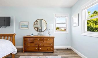 26 Walcott Ave, Narragansett, RI 02882