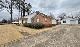 306 Hickory Ln, Batesville, MS 38606