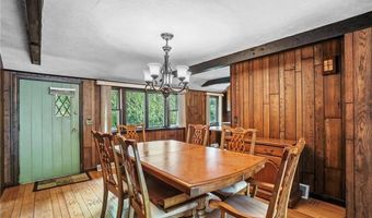 26 Thomas St, Charlestown, RI 02813