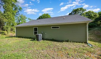 611 Fernwood Dr, Albemarle, NC 28001