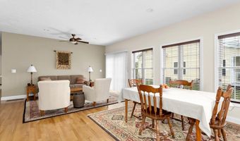 4 Candlelight Ln, Bellingham, MA 02019