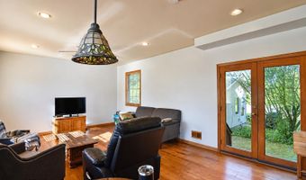 138 Church St, Belford, NJ 07718