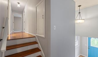 19 Bruce Dr, North Smithfield, RI 02896