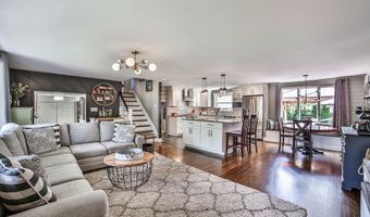 715 Edgewater Dr, Amherst, NY 14228