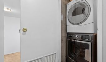 126 W 33RD St, Bayonne, NJ 07002