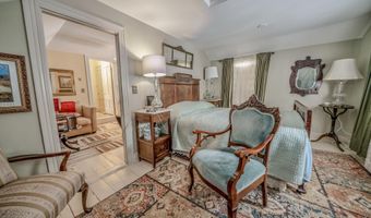 18 Waldo Ave, Belfast, ME 04915