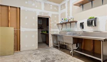 12488 Baumhart Rd, Amherst, OH 44001