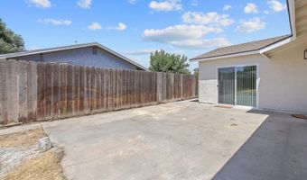 11456 Manzanita St, Armona, CA 93202