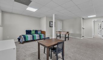 5049 Birdie Ln, Ann Arbor, MI 48103