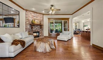 903 SW Edinburgh Ave, Bentonville, AR 72713