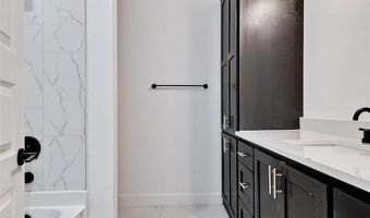 24 Kirkcudbright Ln, Bella Vista, AR 72715