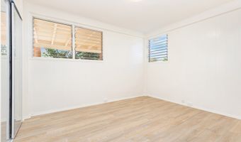 1645 Palamoi St, Pearl City, HI 96782