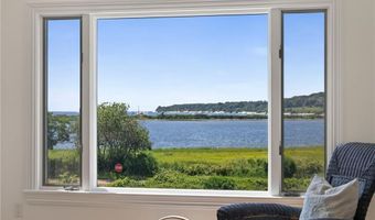 38 Pierce Ave, Jamestown, RI 02835