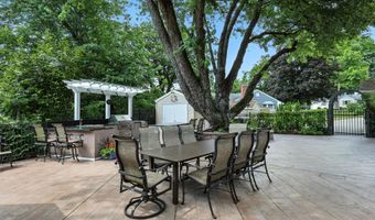 103 Glenbrook Dr, Cheshire, CT 06410