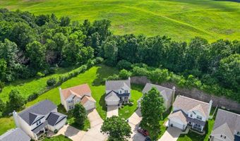 567 Brook Meadow Dr, Ballwin, MO 63021