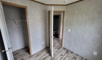 12 Teri Ln, Amwell, PA 15301
