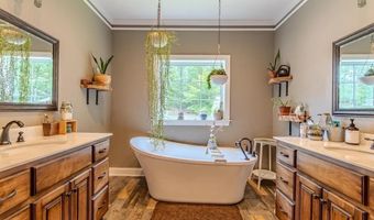2134 OTIS PLUNK Rd, Bethel Springs, TN 38315