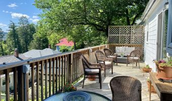 144 Grosvenor St, Athens, OH 45701