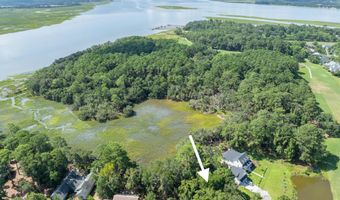 19 Sheridan Rd, Beaufort, SC 29907