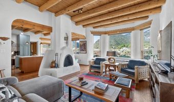 11 Los Altos, Arroyo Seco, NM 87514