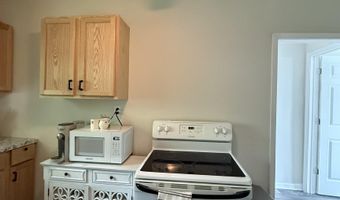 18 N Jefferson Ave, Amboy, IL 61310