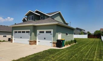 518 Medora Ave, Bismarck, ND 58503
