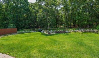 29 Camille Dr, Johnston, RI 02919