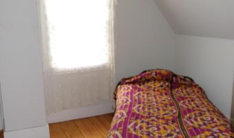 121 Summer St, Auburn, ME 04210