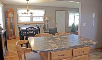 729 S 16th St, Bismarck, ND 58504