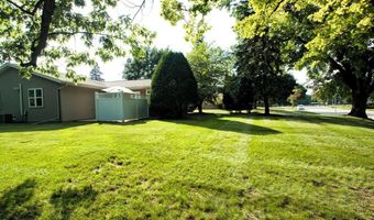 925 S WEST Ct, Appleton, WI 54915