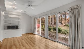 23 Loeffler Rd, Bloomfield, CT 06002