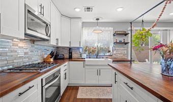 10413 Mount Washington Ave, Las Vegas, NV 89166