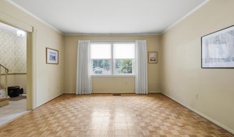 8350 GLASTONBURY Ct, Annandale, VA 22003