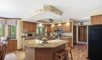 W2530 BROOKHAVEN Drive, Appleton, WI 54915