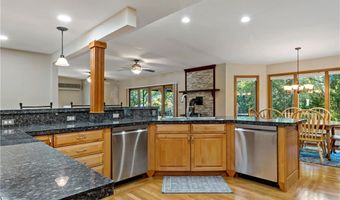 21 Clifton Rd, Bristol, RI 02809