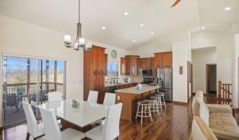 504 W Palmer Cir, Aberdeen, SD 57401
