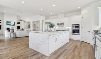2745 Alexander Dr, Escondido, CA 92029