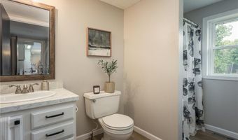 1921 Sherman Dr NW, Alexandria, MN 56308