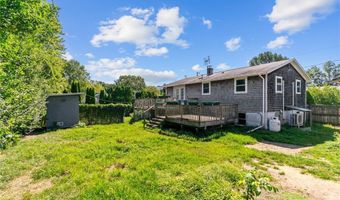 5 Lea Dr, Bristol, RI 02809