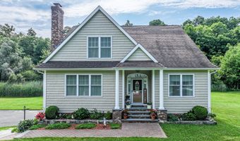 38 Greenridge Dr, Brookfield, CT 06804