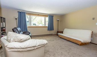 102 Ross Gdn NW, Alexandria, MN 56308