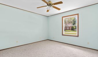 800 E Prairie Ln, Ash Grove, MO 65604