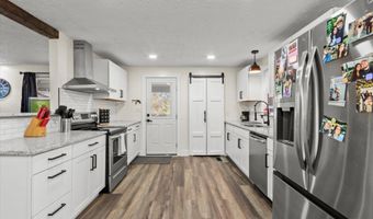 102 W Sims Ave, Albertville, AL 35950