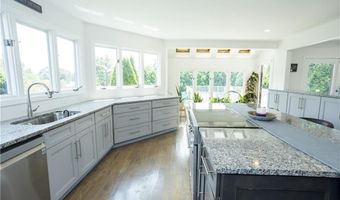 9 Katelan Ct, Cranston, RI 02921