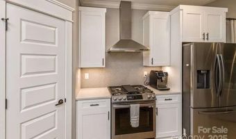 207 Weybridge Dr, Arden, NC 28704
