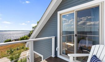 10 Blanding Ave, Barrington, RI 02806