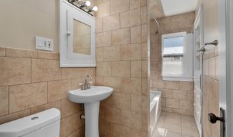 37 E Lakeview Ave, Columbus, OH 43202