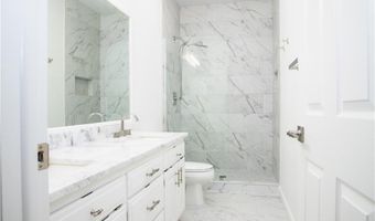 705 Drake St, Bentonville, AR 72712